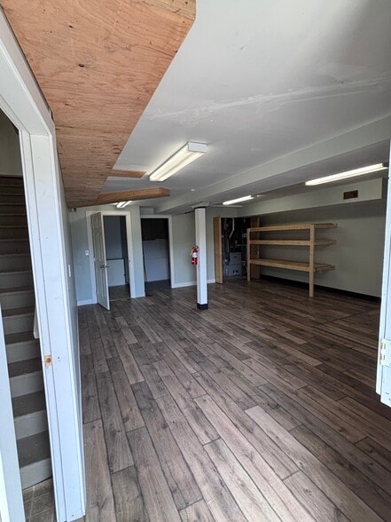 More Photos Of 2409 Main St, West Kelowna Storefront Retail Office For Lease