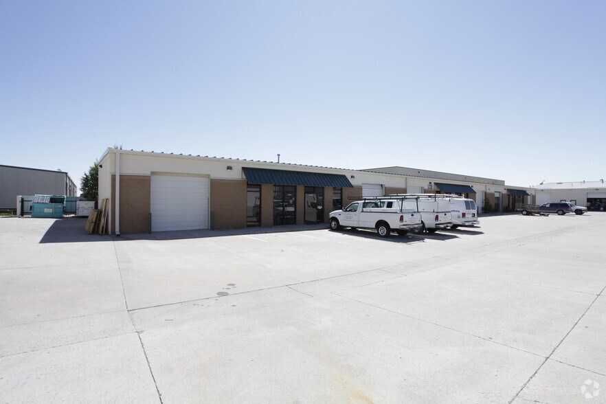 More Photos Of 6778-6808 N Franklin Ave, Loveland Light Distribution For Lease