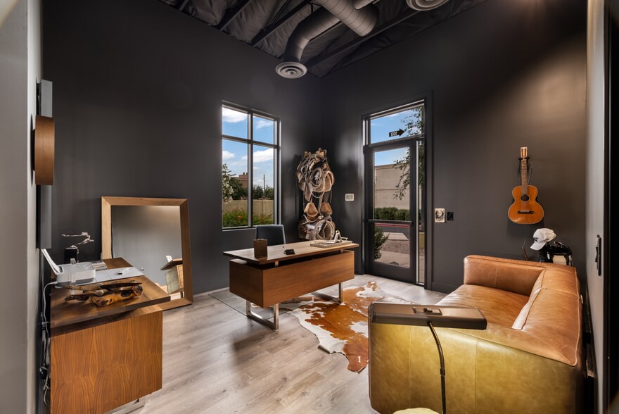 More Photos Of 725 W Elliot Rd, Gilbert Office For Sale