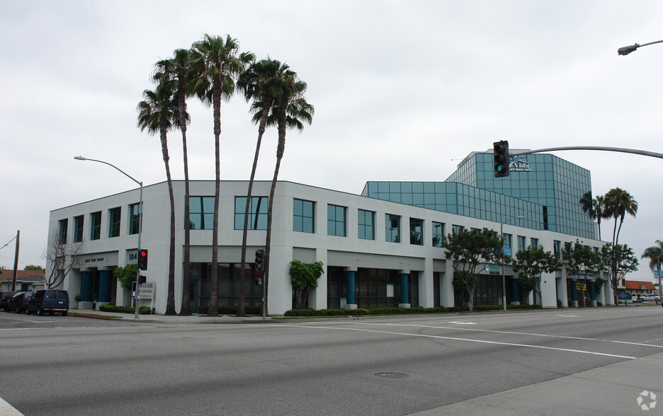 More Photos Of 1045 W Redondo Beach Blvd, Gardena Medical For Lease