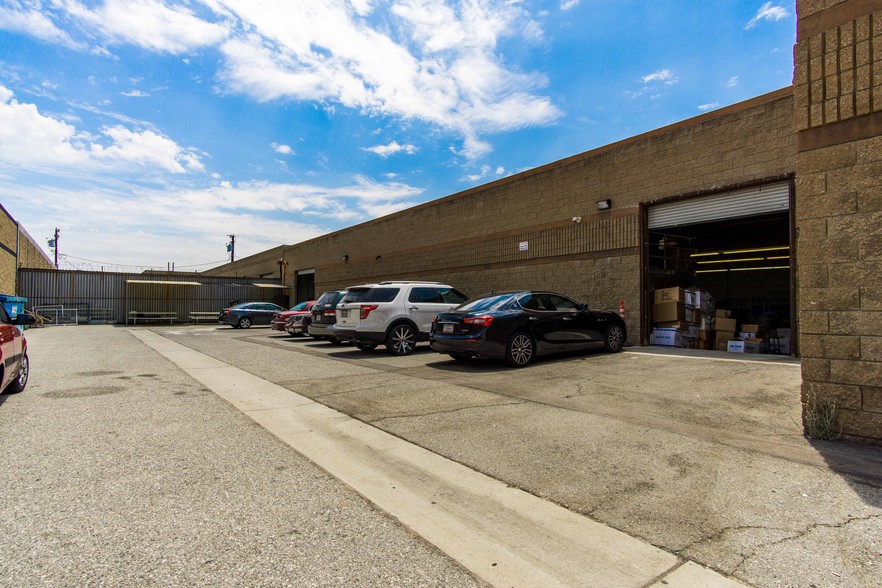 Primary Photo Of 5760 S 2nd St, Los Angeles Manufacturing For Lease