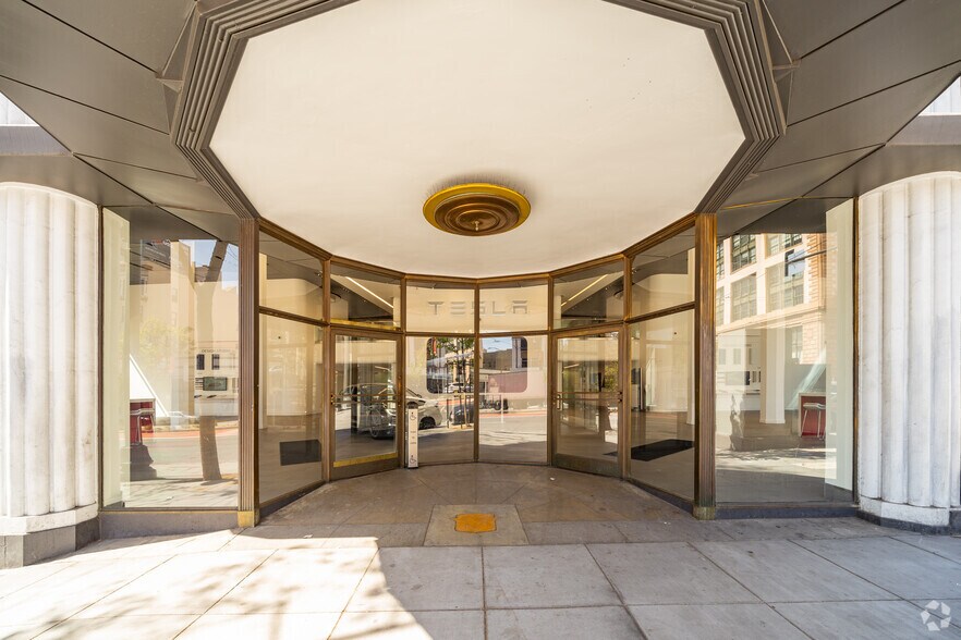 More Photos Of 999 Van Ness Ave, San Francisco Parking Garage For Lease