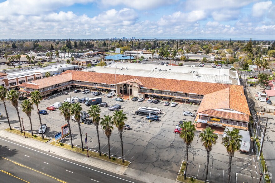 More Photos Of 2917-2999 Fulton Ave, Sacramento Office Residential For Lease