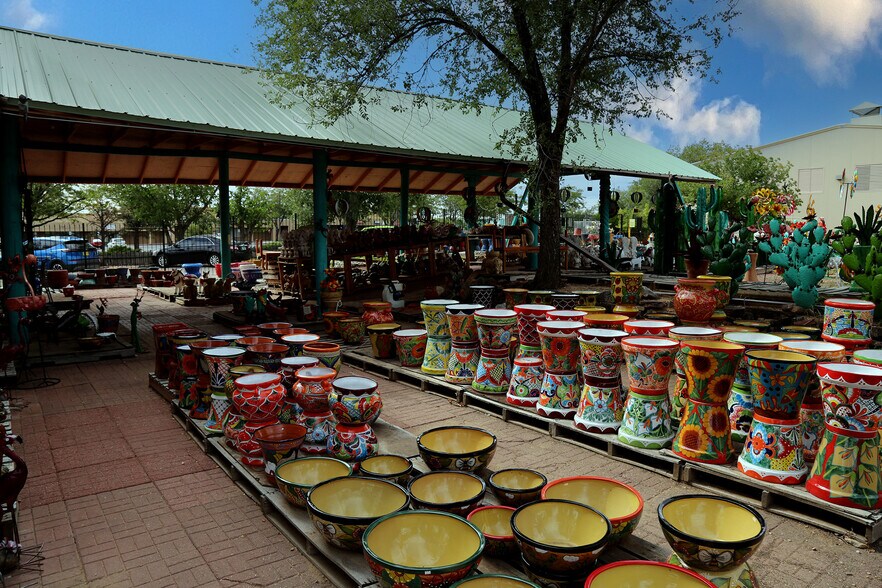 More Photos Of 2820 Cerrillos Rd, Santa Fe Freestanding For Lease