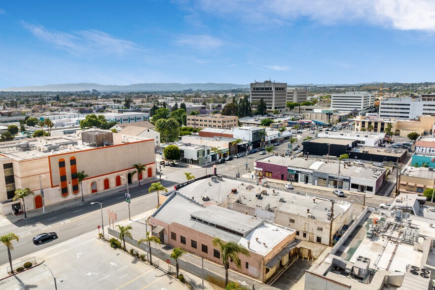 More Photos Of 320 S La Brea Ave, Inglewood Freestanding For Lease