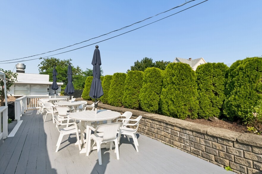 More Photos Of 62 Cove St, New Haven Specialty For Sale