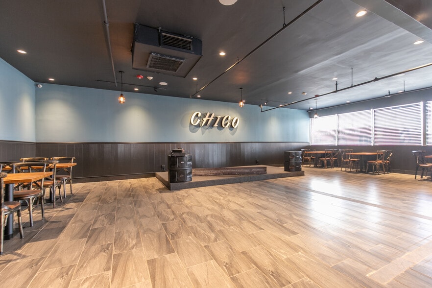 More Photos Of 4245 Austin Blvd, Island Park Restaurant For Sale