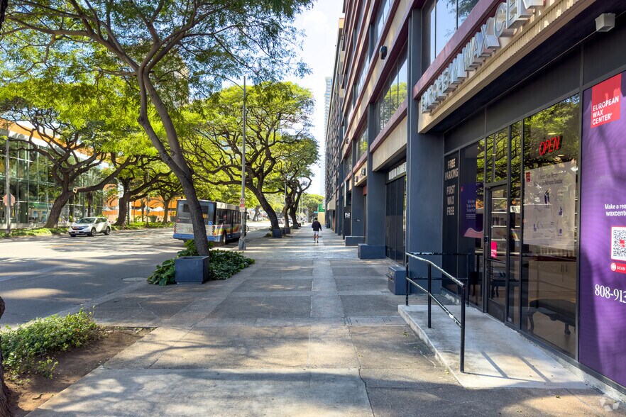 More Photos Of 1221 Kapiolani Blvd, Honolulu Office For Lease
