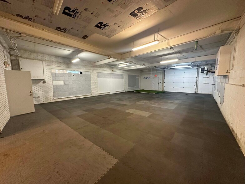 More Photos Of 2577 Duck Creek Rd, Cincinnati Warehouse For Sale