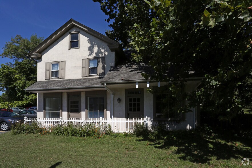 More Photos Of 847 Valley Forge Rd, Phoenixville Storefront Retail Residential For Lease