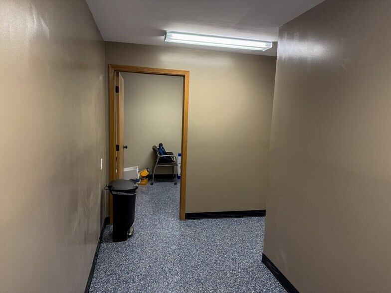 More Photos Of 107 8th Ave SW, Kasson Specialty For Sale