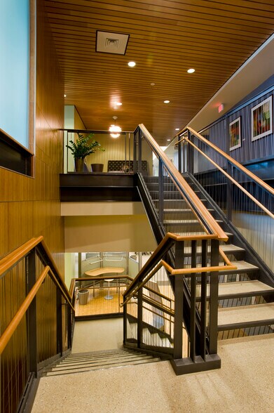 More Photos Of 1302 Deming Way, Madison Office For Lease