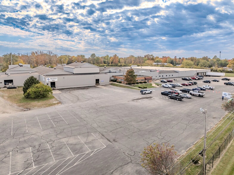 More Photos Of 3401 W 8th St, Muncie Warehouse For Sale