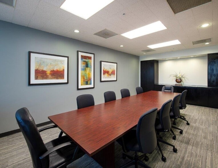 More Photos Of 201 E Kennedy Blvd, Tampa Office For Lease