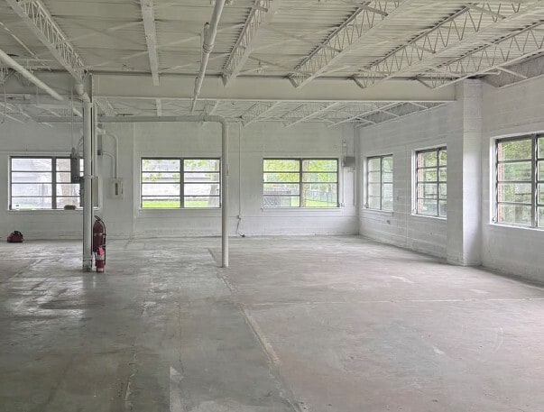 More Photos Of 99 Wall St, Valhalla Manufacturing For Sale