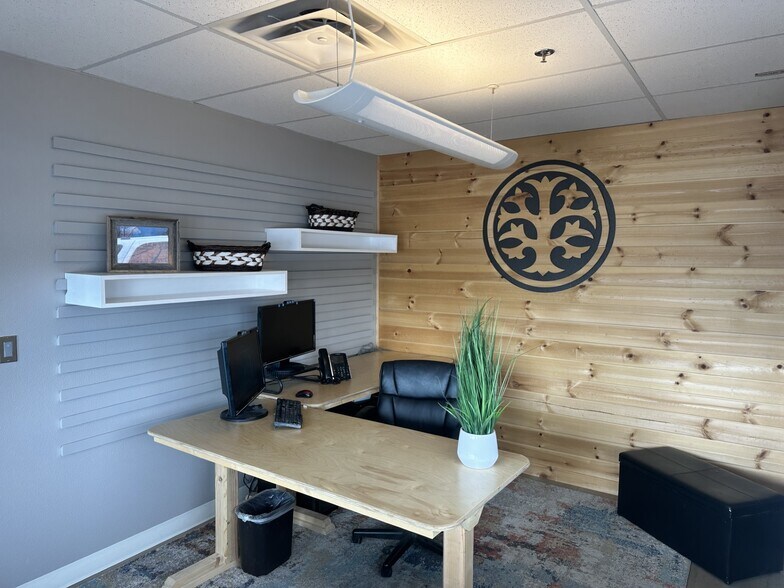 More Photos Of 1450 Valley St, Colorado Springs Warehouse For Lease