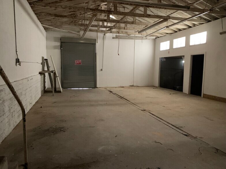 More Photos Of 1528 N Bonnie Beach Pl, Los Angeles Warehouse For Sale