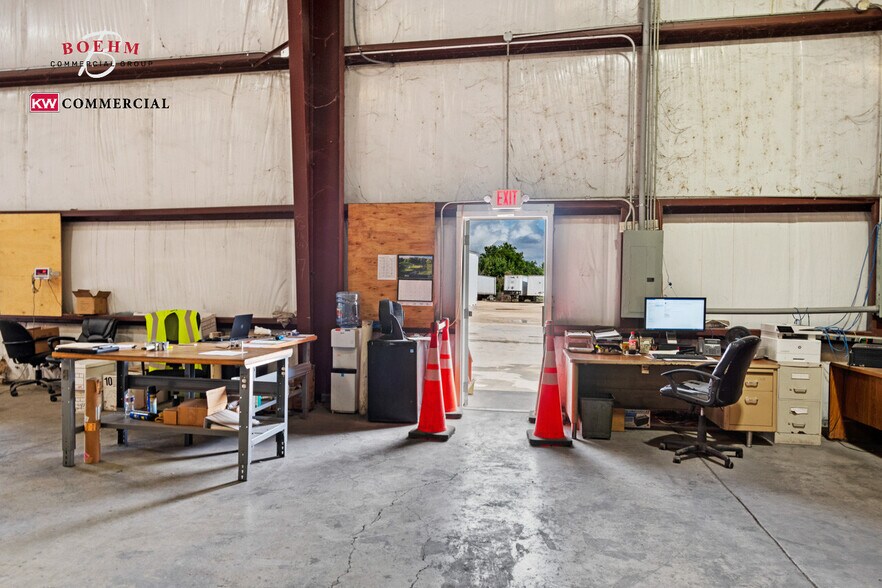 More Photos Of 109 Lupita Circle, Del Rio Distribution For Lease