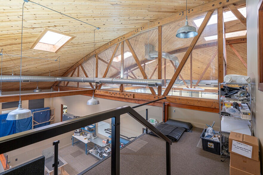 More Photos Of 1714 Broadway St, Vancouver Auto Repair For Sale