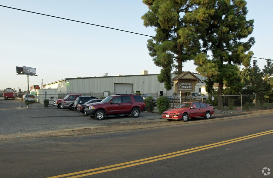 More Photos Of 4185 E Jefferson Ave, Fresno Warehouse For Lease