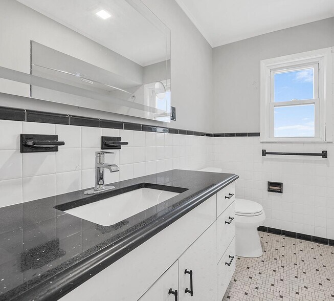 More Photos Of 355 Hicksville Rd, Bethpage Medical For Sale