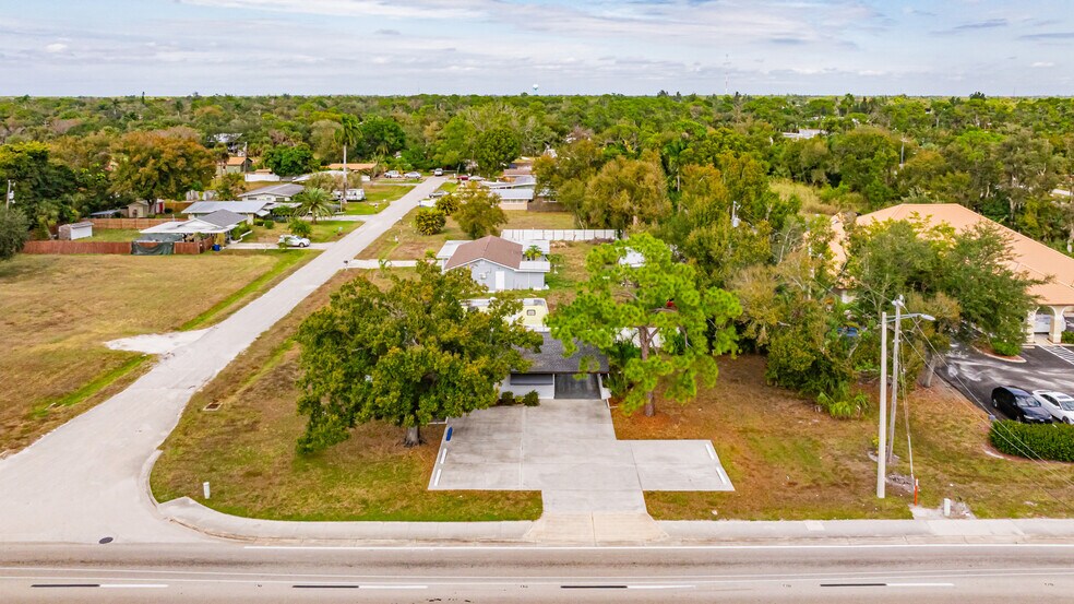 More Photos Of 164 Pondella Rd, North Fort Myers Office For Sale