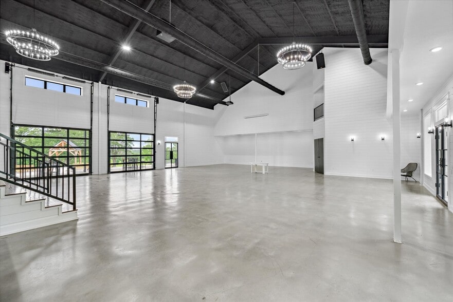 More Photos Of 1972 FM 857, Grand Saline Trailer Camper Park For Sale