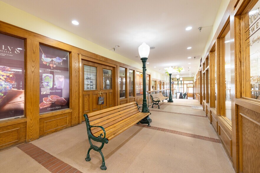 More Photos Of 412-416 S Main St, Rochester General Retail For Sale