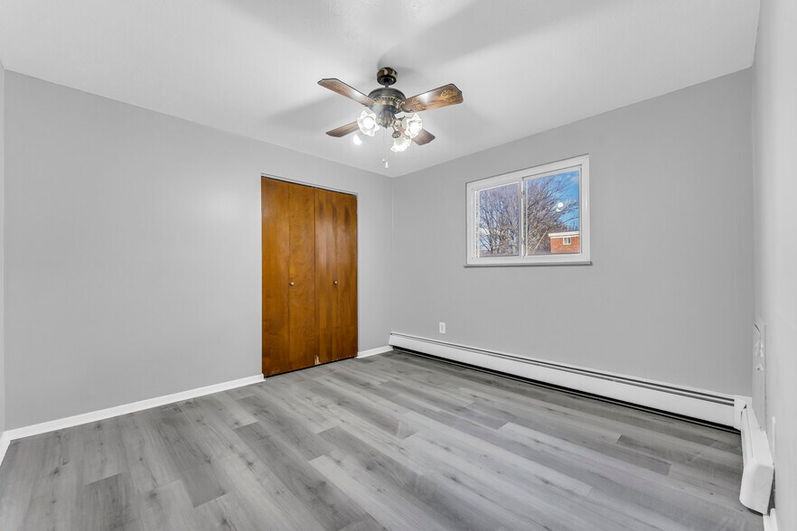 More Photos Of 18809 Bella Dr, Cleveland Apartments For Sale