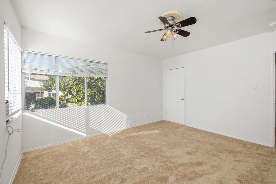 More Photos Of 316 S Doheny Dr, Beverly Hills Apartments For Sale