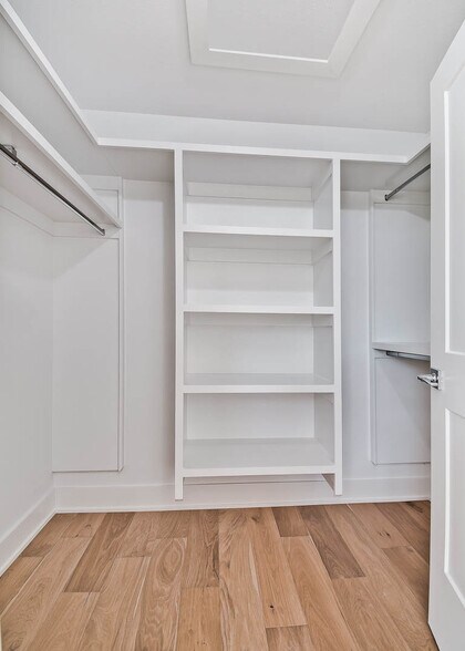 More Photos Of 204 9th St, Bentonville Apartments For Sale