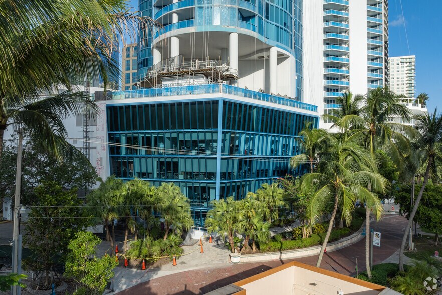 More Photos Of 333 Las Olas Way, Fort Lauderdale Coworking Space