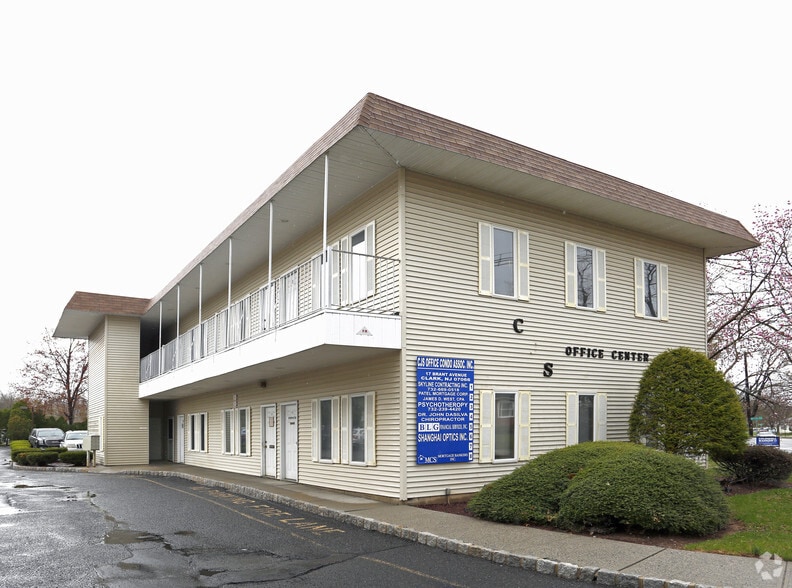 Primary Photo Of 17 Brant Ave, Clark Office For Lease