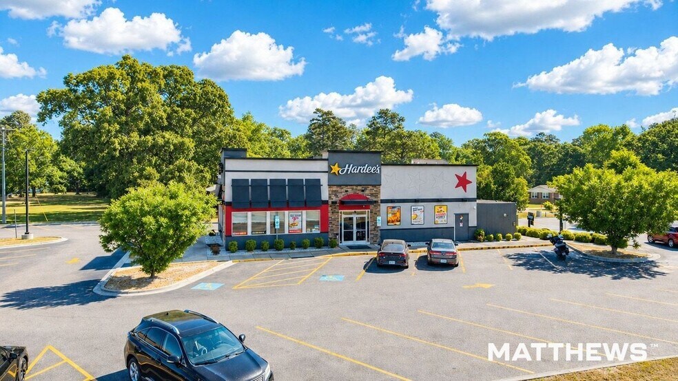 Primary Photo Of 14622 W NC Hwy 87, Tar Heel Fast Food For Sale
