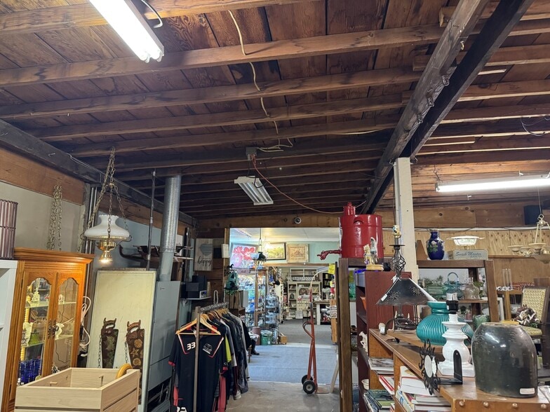 More Photos Of 22390 El Camino Real, Santa Margarita Storefront Retail Residential For Sale