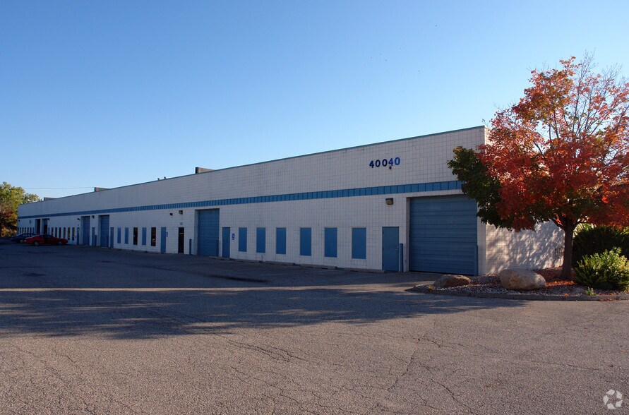 More Photos Of 40040 Grand River Ave, Novi Warehouse For Lease