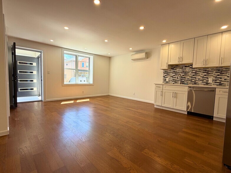 More Photos Of 189 Saint Marys Ave, Staten Island Apartments For Sale