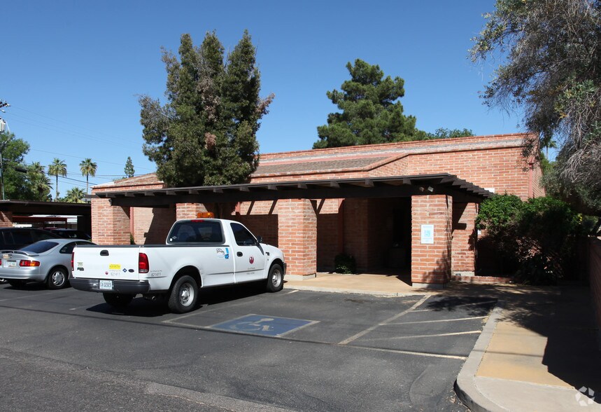 More Photos Of 52 E Monterey Way, Phoenix Medical For Lease