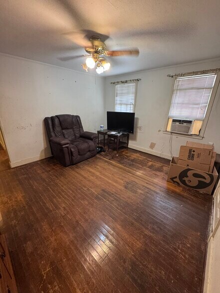 More Photos Of 304 Clearview Pky, Metairie Medical For Sale