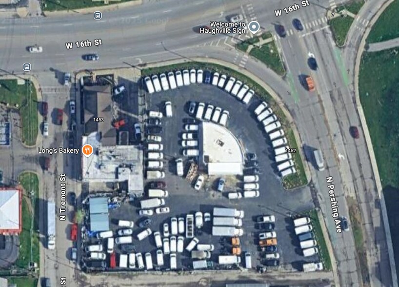 Primary Photo Of 2323 W 16th St, Indianapolis Auto Dealership For Lease