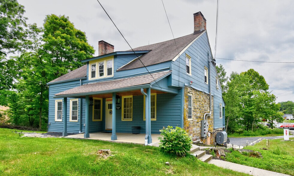More Photos Of 967 Little Britain Rd, New Windsor Freestanding For Sale