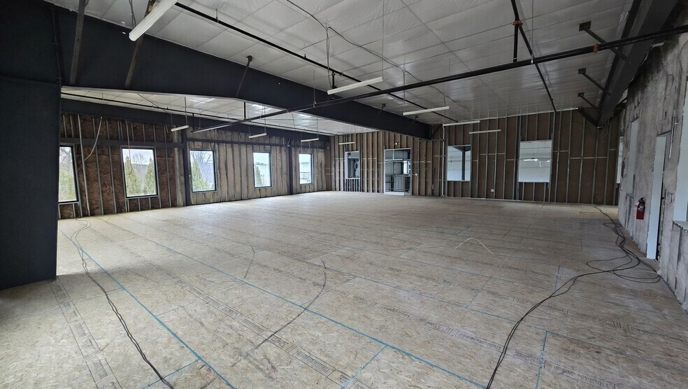 More Photos Of 168 Thunder Rd, Mooresville Light Manufacturing For Lease