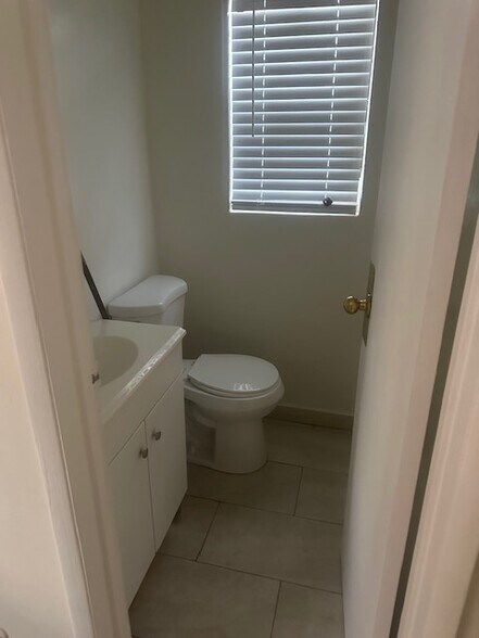 More Photos Of 251 W Main St, Brawley Office For Lease