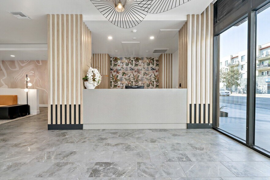 More Photos Of 200 N Vermont Ave, Los Angeles Apartments For Lease