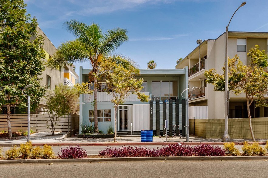 Primary Photo Of 424 Pico Blvd, Santa Monica Loft Creative Space For Lease