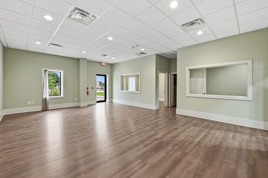 More Photos Of 3663 Southland Dr, Flowery Branch Warehouse For Sale