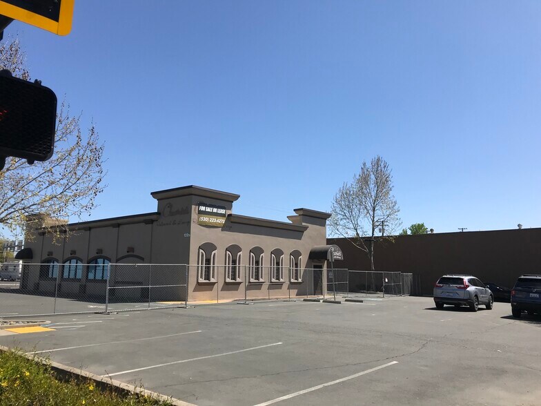 More Photos Of 1201 Market St, Redding Specialty For Lease