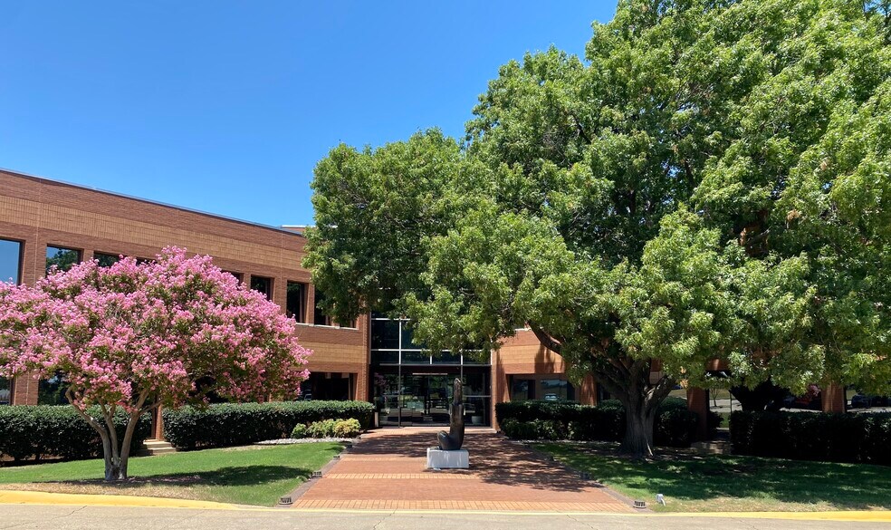 More Photos Of 3700 River Walk Dr, Flower Mound Office For Lease