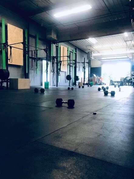 More Photos Of 785 20th St, Newport Warehouse For Lease