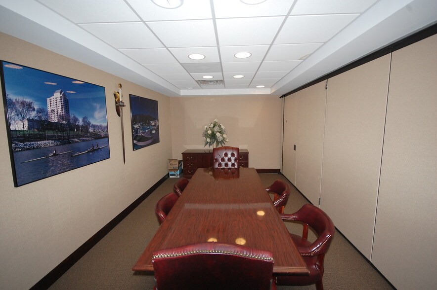 More Photos Of 1517 Reisterstown Rd, Pikesville Coworking Space